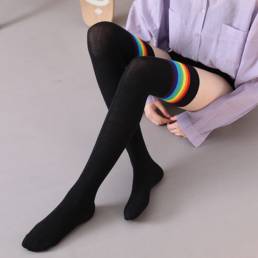 Mujeres Algodón Rainbow Stripe Patrón Casual Universal Leggings sobre la rodilla Muslo calcetines Medias
