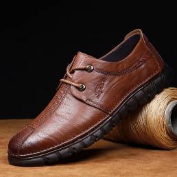 Hombres hechos a mano cómodos microfibra antideslizante Soft zapatos de cuero casuales con cordones