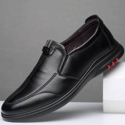 Zapatos casuales de negocios negros cómodos de cuero de microfibra transpirable para hombre