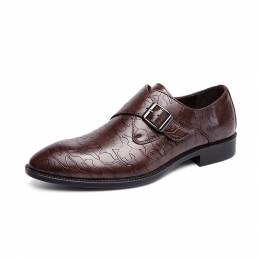 Zapatos formales casuales de negocios con hebilla de metal en relieve de estilo británico de moda para hombre