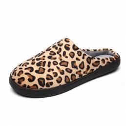 Zapatilla para el hogar sin cordones con suela usable antideslizante cálida de algodón de leopardo para hombre