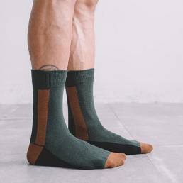 Hombres largos calcetines Verde oscuro Líneas de diseño Tubo de color de contraste Algodón calcetines